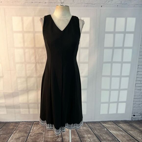 Talbots Dresses & Skirts - Talbots black sleeveless v neck embroidered hem A-line dress size 2